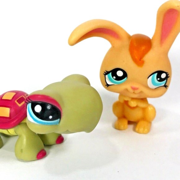 Littlest Pet Shop #1310 1311 The Tortoise And The Hare From Rabbit Turtle Race - Picture 1 of 6